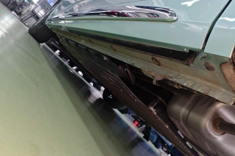 Used SAIC MAXUS Dajia 9 2024 Super Hybrid Ultra-Long Range Forest Edition 7-Seater Left Side Sill
