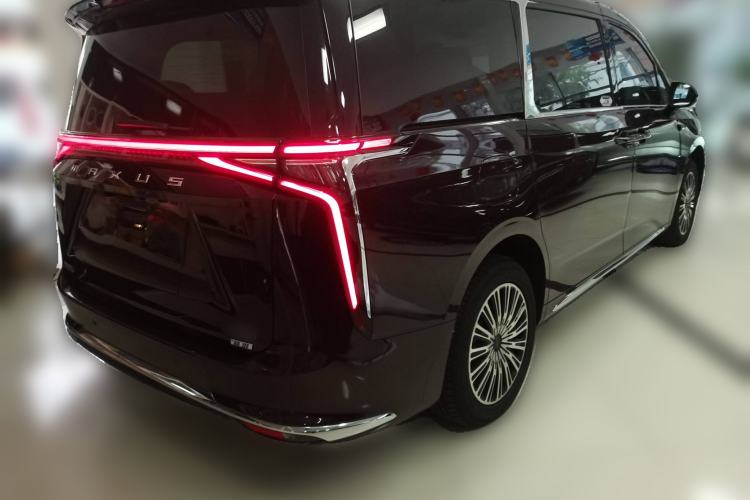 Used SAIC MAXUS Dajia 9 2024 Super Hybrid Ultra-Long Range Forest Edition 7-Seater Rear Right 45 Deg