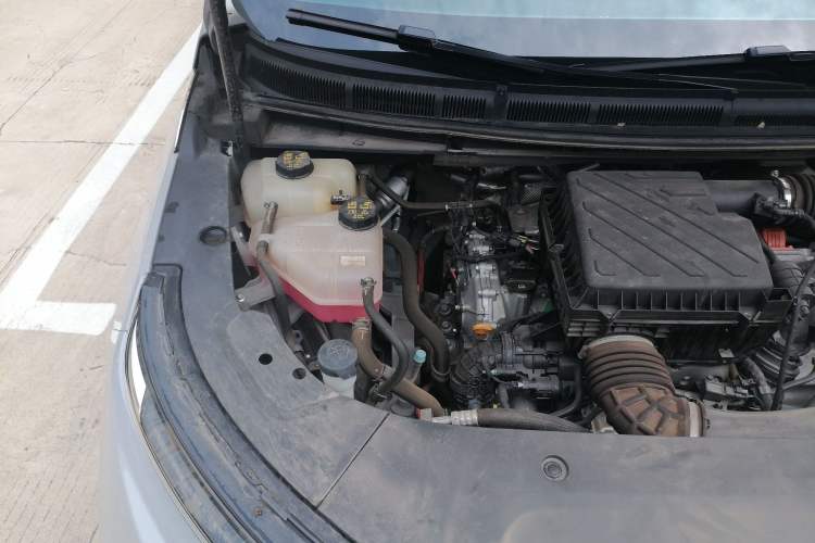 Used SAIC MAXUS Dajia 9 2024 Super Hybrid Long-Range Prairie Edition 7-Seater Engine Bay Right