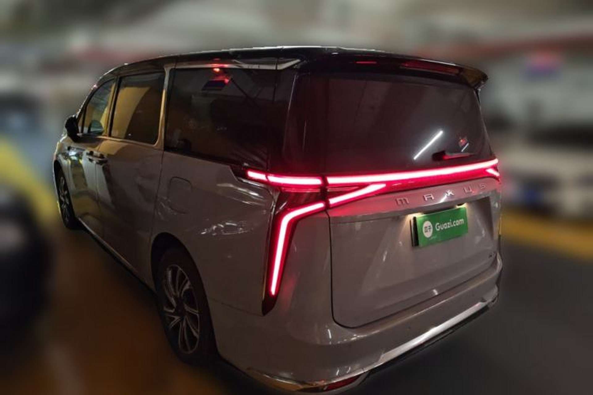 Used SAIC MAXUS Dajia 9 2024 Long-Range Forest Seven-Seater Version Exterior 3