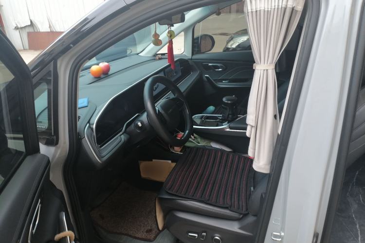 Used SAIC MAXUS Dajia 9 2024 Super Hybrid Long-Range Prairie Edition 7-Seater Left Front Seat
