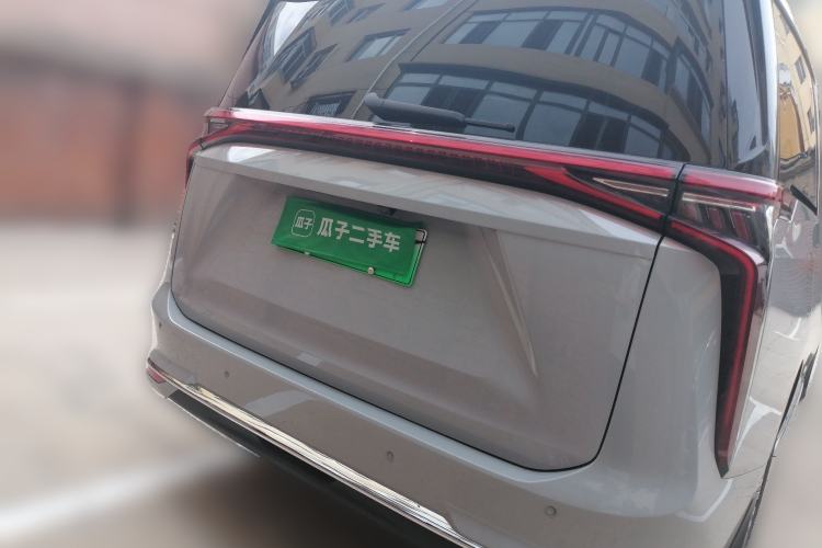 Used SAIC MAXUS Dajia 9 2024 Super Hybrid Long-Range Prairie Edition 7-Seater Rear
