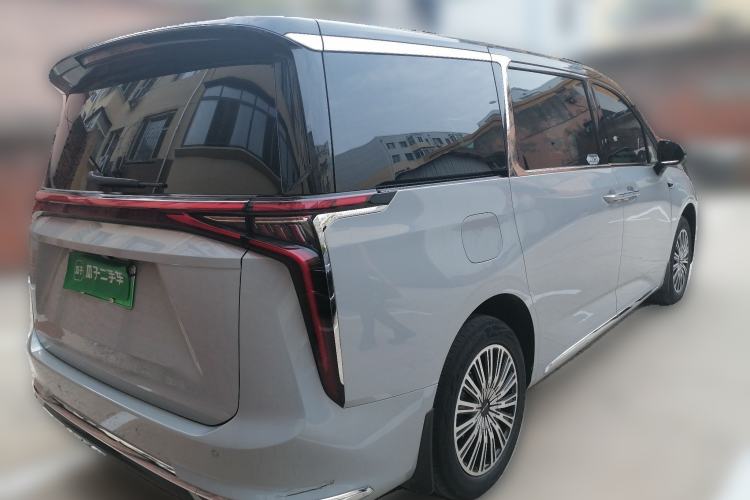 Used SAIC MAXUS Dajia 9 2024 Super Hybrid Long-Range Prairie Edition 7-Seater Rear Right 45 Deg