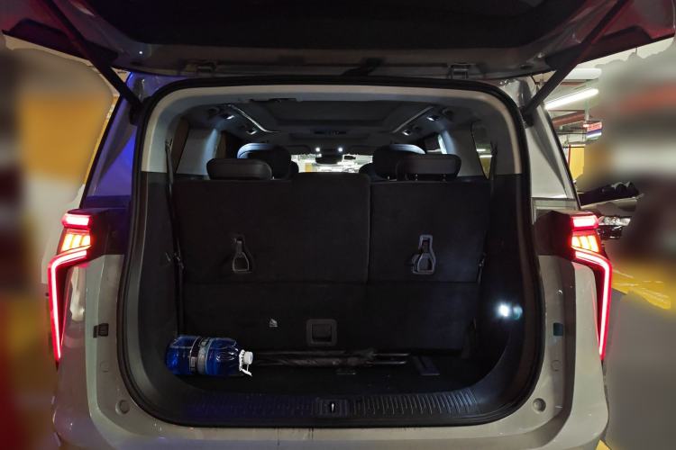 Used SAIC MAXUS Dajia 9 2024 Long-Range Forest Seven-Seater Version Trunk