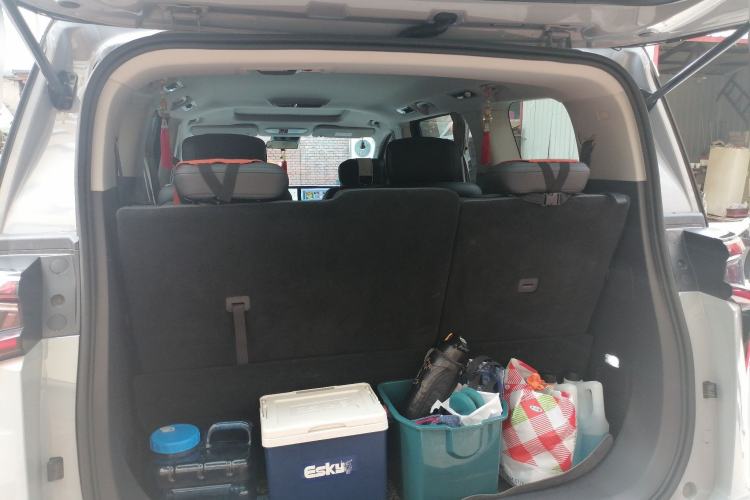 Used SAIC MAXUS Dajia 9 2024 Super Hybrid Long-Range Prairie Edition 7-Seater Trunk