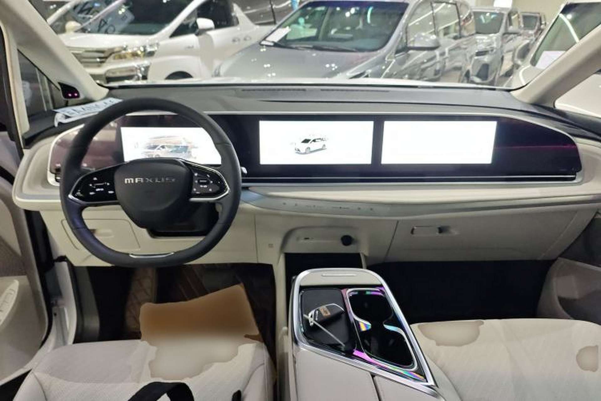Used SAIC MAXUS Dajia 9 2024 Restyled Super Hybrid Long-Range Forest Edition 7-Seater Center Console