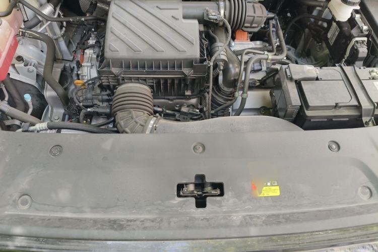 Used SAIC MAXUS Dajia 9 2024 Super Hybrid Ultra-Long Range Forest Edition 7-Seater Engine Bay