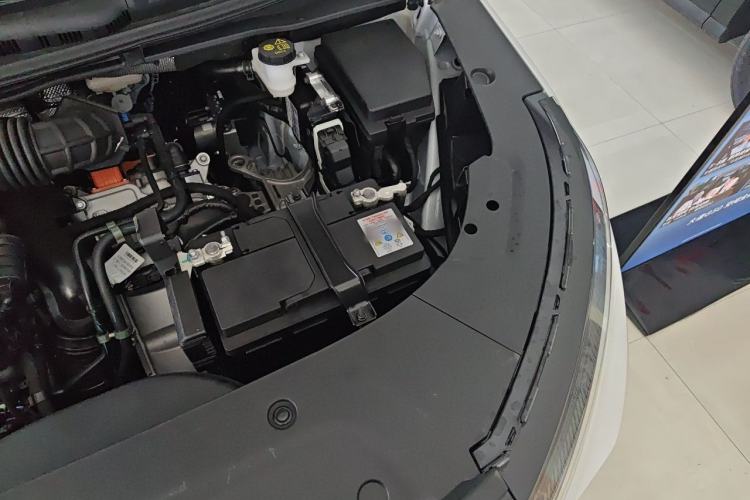 Used SAIC MAXUS Dajia 9 2024 Super Hybrid Ultra-Long Range Executive Version 7-Seater Engine Bay Left
