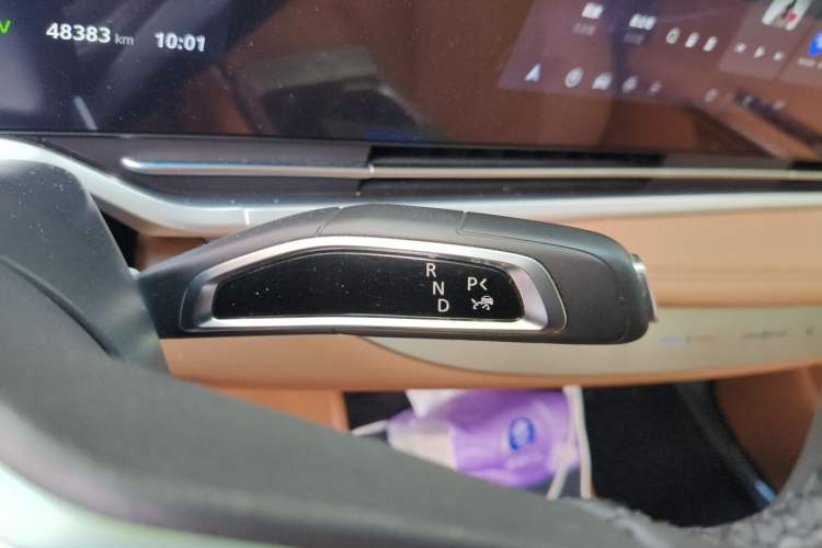 Used SAIC MAXUS Dajia 9 2024 Super Hybrid Ultra-Long Range Forest Edition 7-Seater Gear Lever