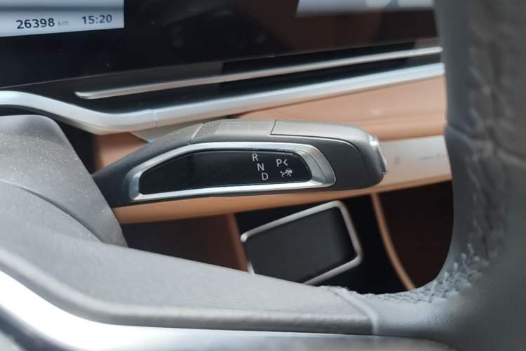 Used SAIC MAXUS Dajia 9 2024 Super Hybrid Long-Range Prairie Edition 7-Seater Gear Lever