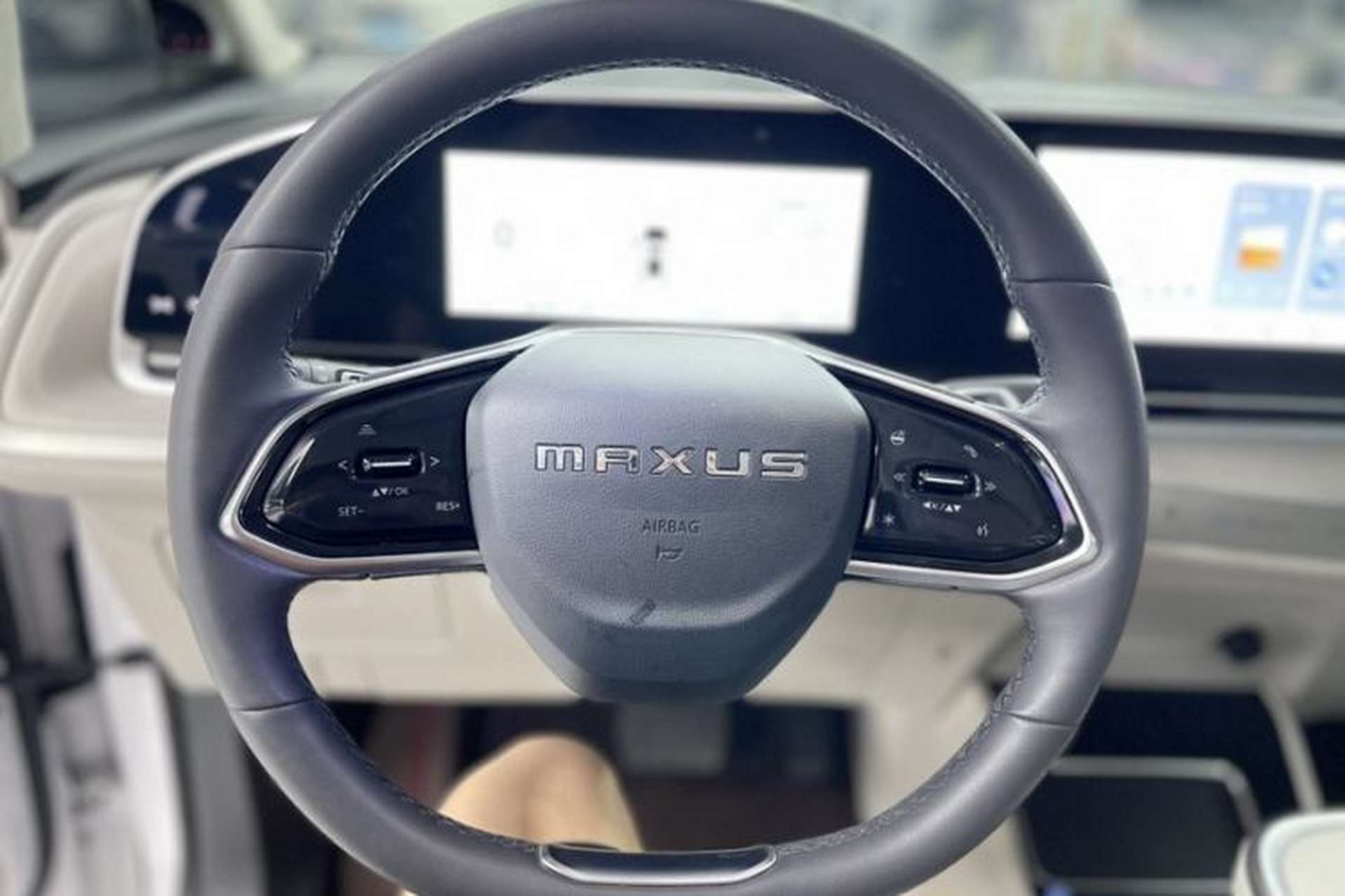 Used SAIC MAXUS Dajia 9 2024 Updated Version Super Hybrid Ultra-Long Range Forest Edition 7-Seater Interior 1