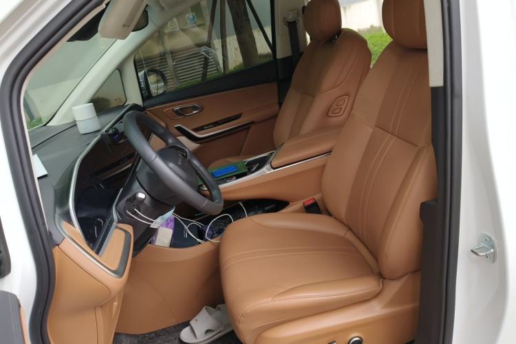 Used SAIC MAXUS Dajia 9 2024 Super Hybrid Ultra-Long Range Forest Edition 7-Seater Left Front Seat