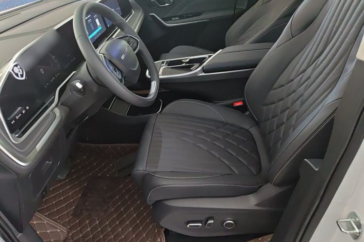 Used SAIC MAXUS Dajia 9 2024 Super Hybrid Ultra-Long Range Executive Version 7-Seater Left Front Seat