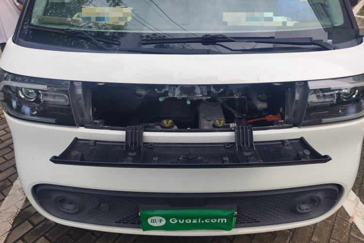 Used SAIC MAXUS Dana V1 2023 V1 Short Wheelbase Low Roof (42 kWh) Engine Bay