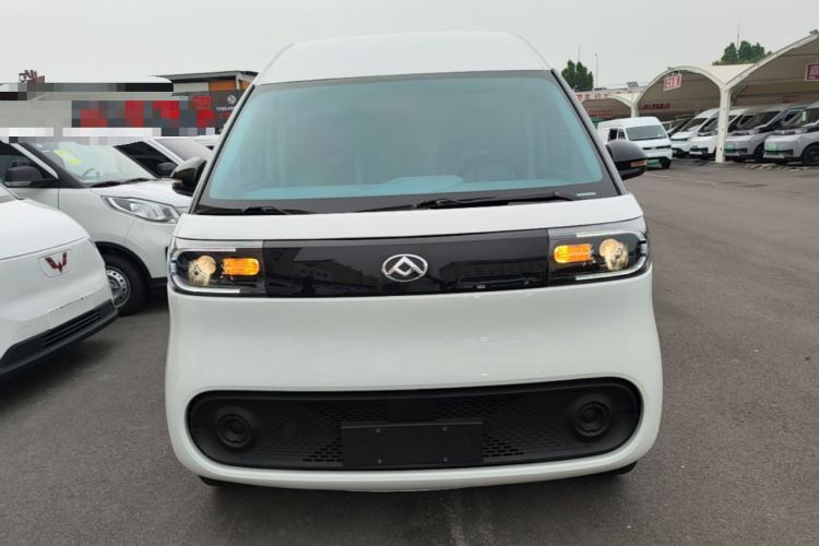 Used SAIC MAXUS Dana V1 2023 V1 Short Wheelbase High Roof (43 kWh) Front