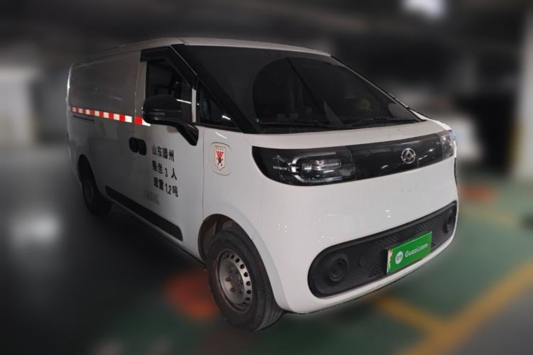 Used SAIC MAXUS Dana V1 2023 V1 Short Wheelbase Low Roof (42 kWh) Front Right 45 Deg