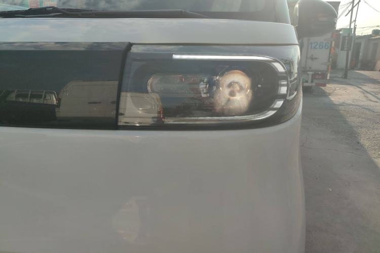 Used SAIC MAXUS Dana V1 2023 V1 Short Wheelbase High Roof (43 kWh) Left Front Headlight