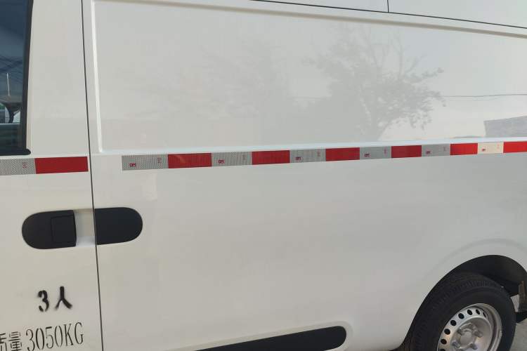Used SAIC MAXUS Dana V1 2023 V1 Short Wheelbase High Roof (43 kWh) Left Rear Door Interior