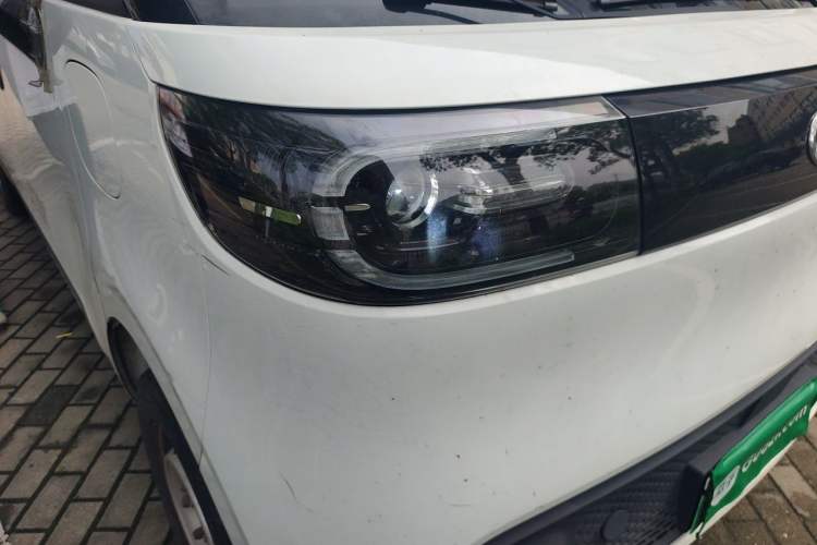 Used SAIC MAXUS Dana V1 2023 V1 Short Wheelbase Low Roof (42 kWh) Right Front Headlight
