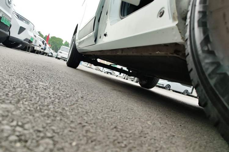 Used SAIC MAXUS Dana V1 2023 V1 Short Wheelbase High Roof (43 kWh) Right Side Sill