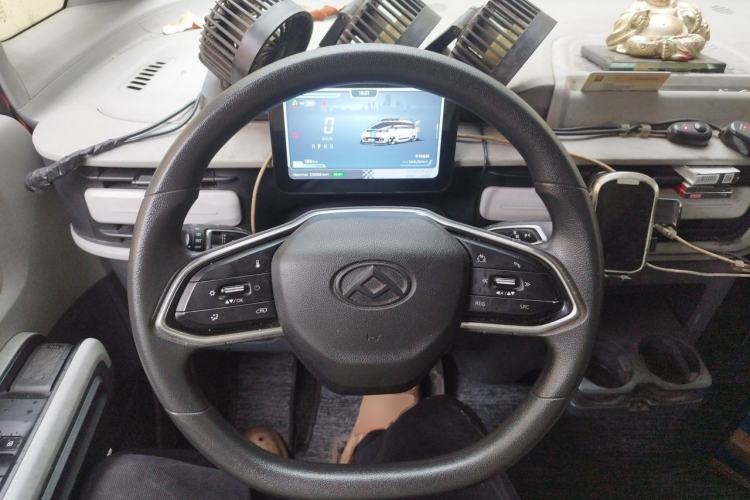Used SAIC MAXUS Dana V1 2023 V1 Short Wheelbase Low Roof (42 kWh) Steering Wheel