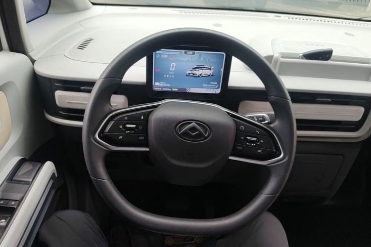 Used SAIC MAXUS Dana V1 2023 V1 Short Wheelbase Low Roof (42 kWh) Steering Wheel