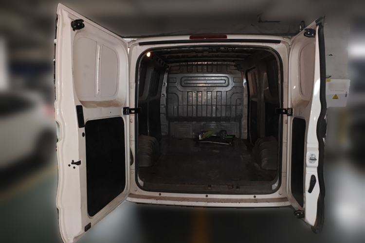 Used SAIC MAXUS Dana V1 2023 V1 Short Wheelbase Low Roof (42 kWh) Trunk