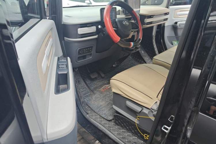 Used SAIC MAXUS Dana V1 2024 V1 Short Wheelbase Low-Roof Multi-Function Version (51 kWh) Driver Seat