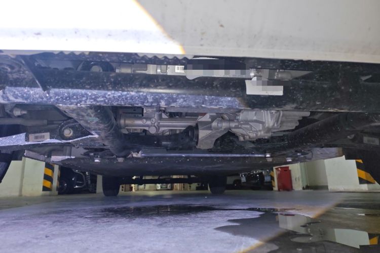 Used SAIC MAXUS Dana V1 2024 V1 Long Wheelbase Low-Roof Multi-Function Version (62 kWh) Chassis Front