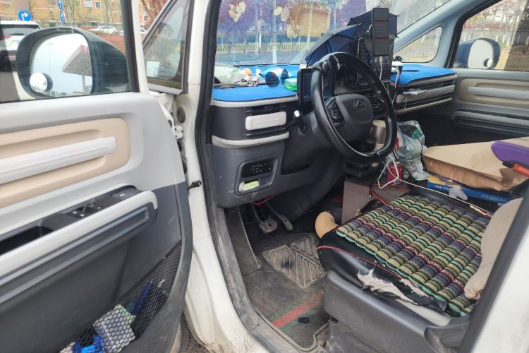 Used SAIC MAXUS Dana V1 2024 V1 Long Wheelbase High Roof (51 kWh) Driver Seat
