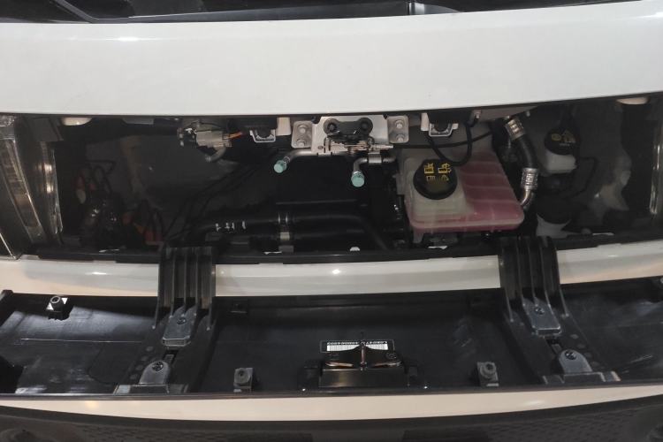 Used SAIC MAXUS Dana V1 2024 V1 Short Wheelbase Low-Roof Multi-Function Version (51 kWh) Engine Bay