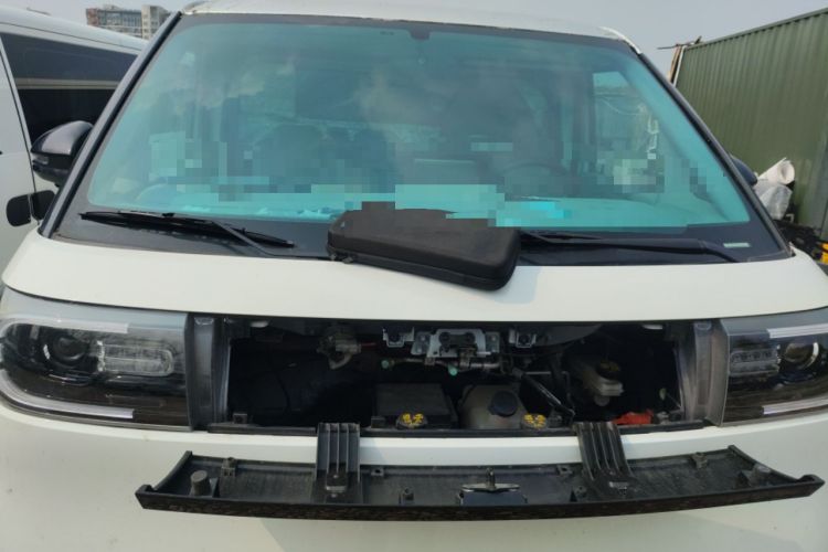 Used SAIC MAXUS Dana V1 2025 V1+ Long Wheelbase Low-Roof Multi-Function Version (62 kWh) Engine Bay