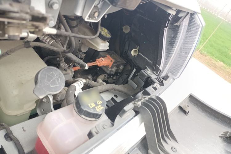Used SAIC MAXUS Dana V1 2024 V1 Long Wheelbase High Roof (51 kWh) Engine Bay Left