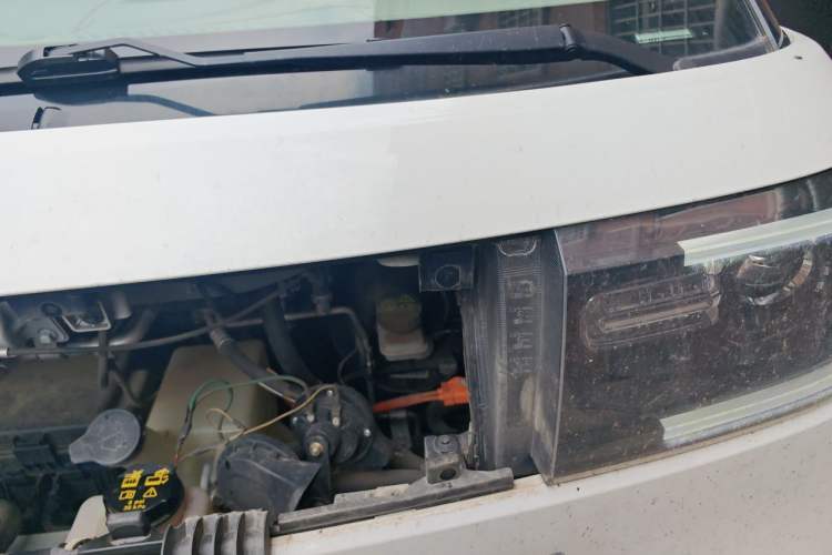 Used SAIC MAXUS Dana V1 2024 V1 Long Wheelbase Low Roof (51 kWh) Engine Bay Left