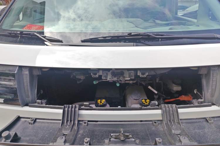 Used SAIC MAXUS Dana V1 2024 V1 Short Wheelbase Low-Roof Multi-Function Version (51 kWh) Engine Bay