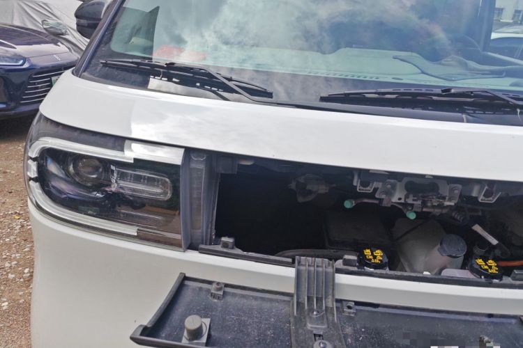 Used SAIC MAXUS Dana V1 2024 V1 Short Wheelbase Low-Roof Multi-Function Version (51 kWh) Engine Bay Right
