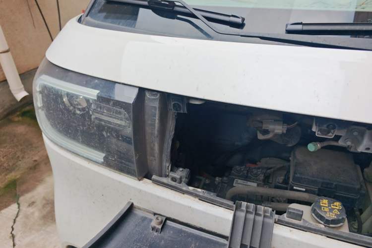Used SAIC MAXUS Dana V1 2024 V1 Long Wheelbase Low Roof (51 kWh) Engine Bay Right