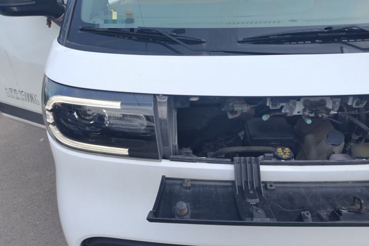Used SAIC MAXUS Dana V1 2024 V1 Long Wheelbase High Roof (51 kWh) Engine Bay Right
