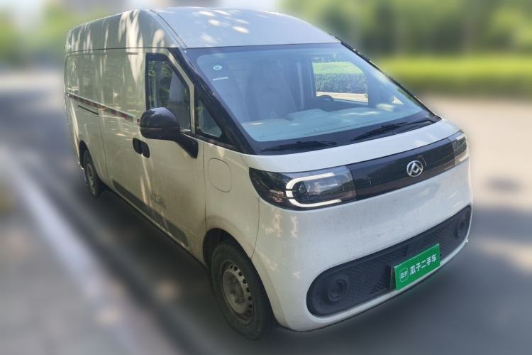 Used SAIC MAXUS Dana V1 2024 V1 Long Wheelbase High Roof (51 kWh) Exterior 2