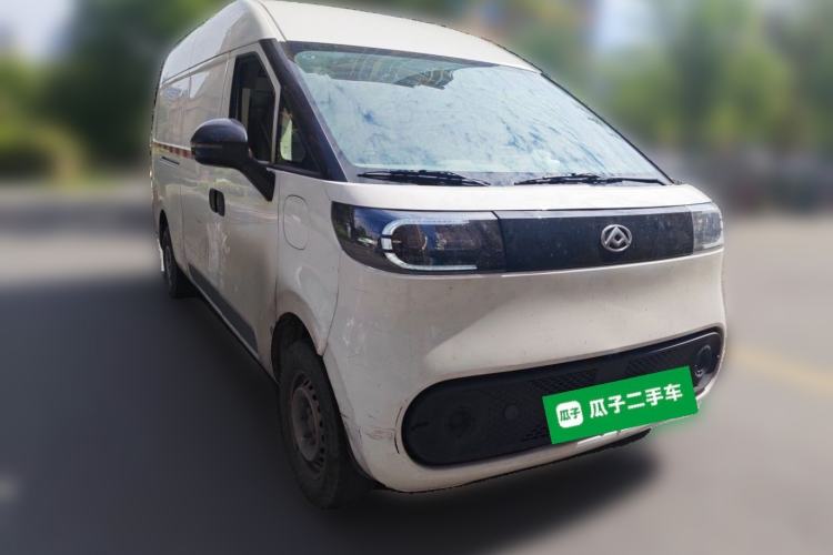 Used SAIC MAXUS Dana V1 2024 V1 Long Wheelbase High Roof (51 kWh) Exterior 2
