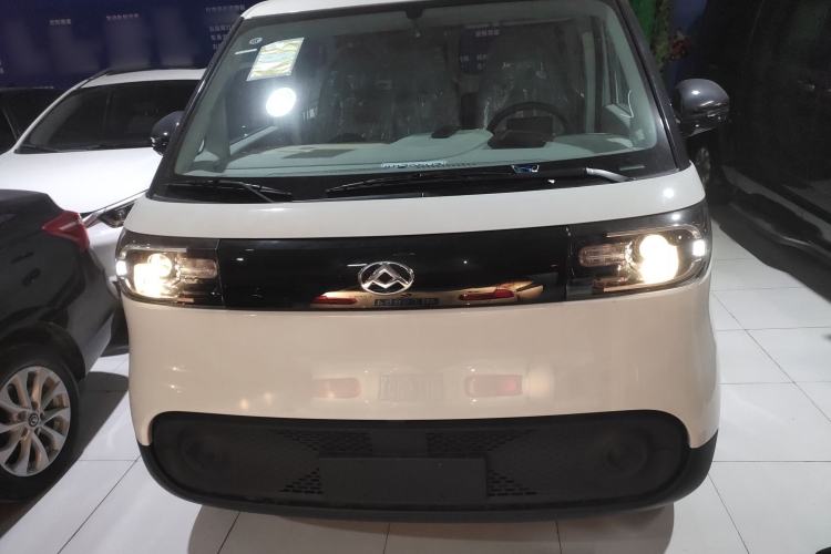 Used SAIC MAXUS Dana V1 2024 V1 Short Wheelbase Low-Roof Multi-Function Version (51 kWh) Front
