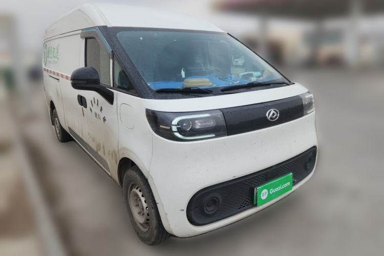 Used SAIC MAXUS Dana V1 2024 V1 Long Wheelbase High Roof (51 kWh) Front Right 45 Deg
