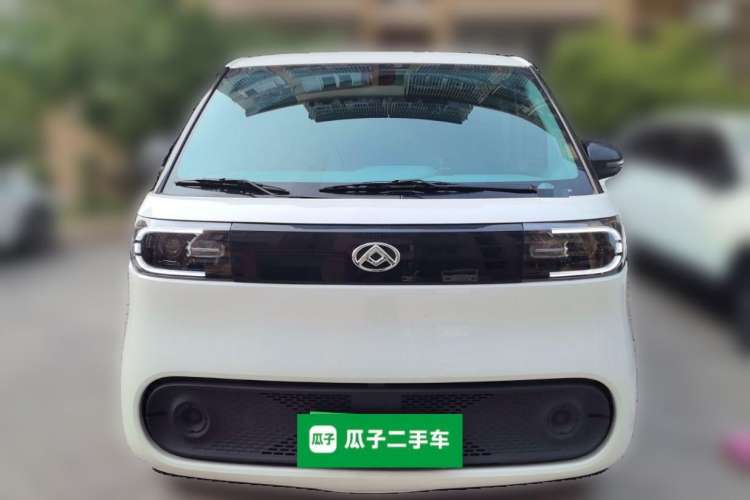 Used SAIC MAXUS Dana V1 2024 V1 Short Wheelbase Low-Roof Multi-Function Version (51 kWh) Front
