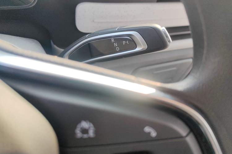 Used SAIC MAXUS Dana V1 2024 V1 Long Wheelbase High-Roof Multi-Function Version (62 kWh) Gear Lever