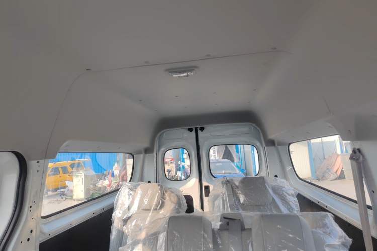 Used SAIC MAXUS Dana V1 2024 V1 Long Wheelbase High-Roof Multi-Function Version (62 kWh) Headliner