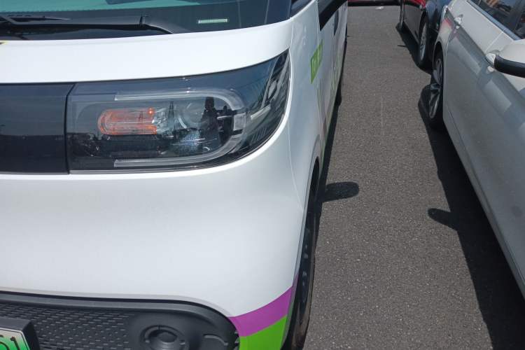 Used SAIC MAXUS Dana V1 2024 V1 Short Wheelbase Low-Roof Multi-Function Version (51 kWh) Left Front Headlight
