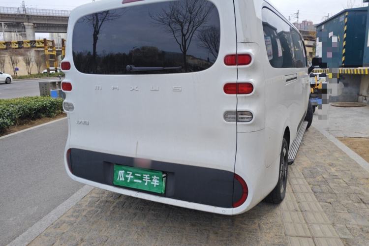 Used SAIC MAXUS Dana V1 2024 M1 Long-Wheelbase Low-Roof Passenger Version (64 kWh) Rear Right 45 Deg