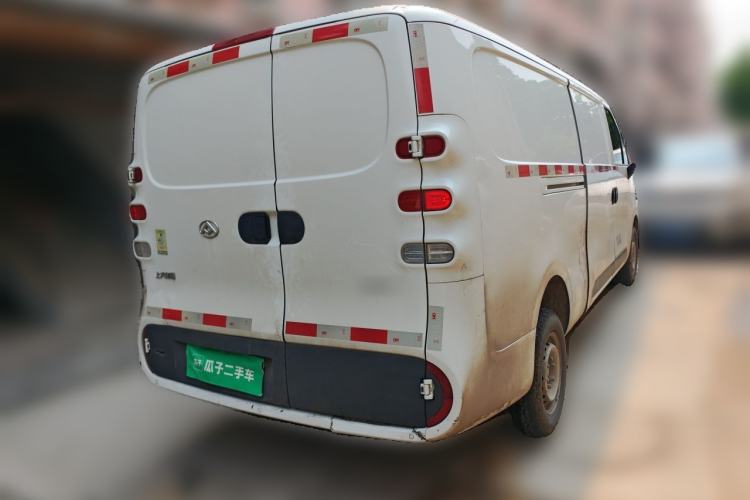 Used SAIC MAXUS Dana V1 2024 V1 Long Wheelbase Low Roof (51 kWh) Rear Right 45 Deg