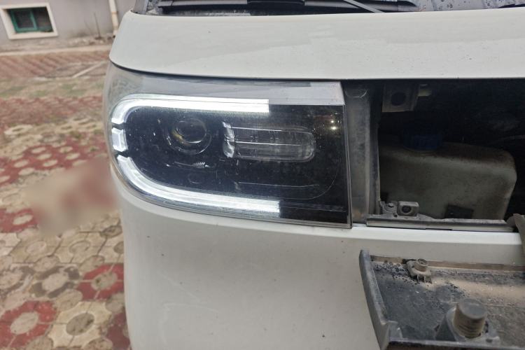 Used SAIC MAXUS Dana V1 2024 V1 Long Wheelbase Low Roof (51 kWh) Right Front Headlight