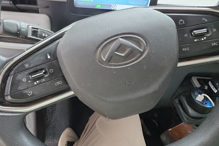 Used SAIC MAXUS Dana V1 2024 V1 Long Wheelbase High Roof (51 kWh) Steering Wheel